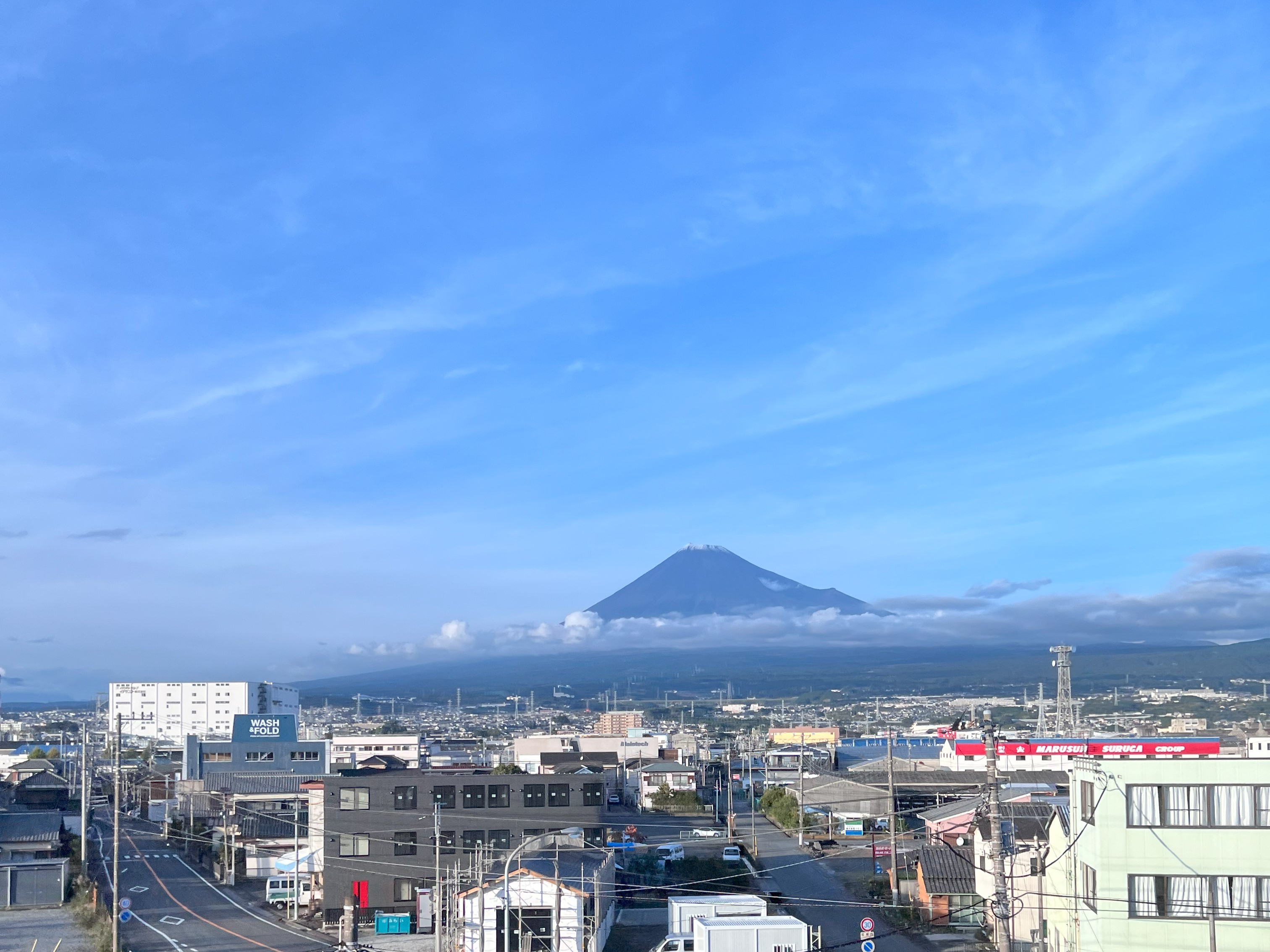 车厢里望见的富士山